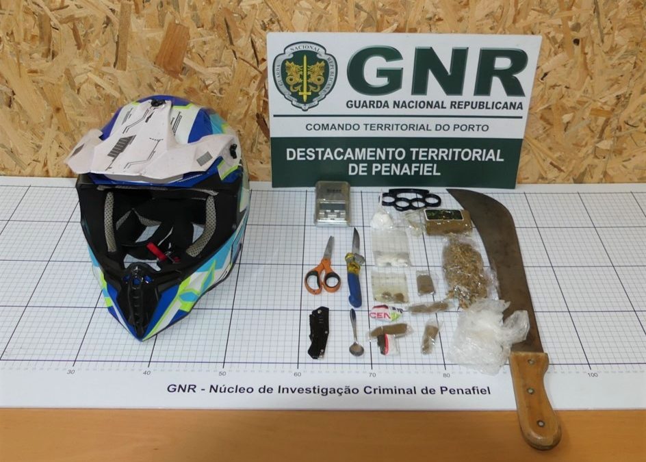 Detido por ameaças com recurso a arma de fogo e ofensas à integridade física