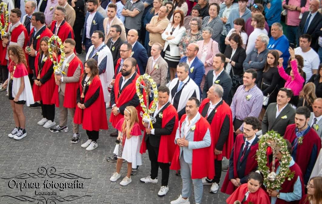 Flores e portas abertas são duas marcas da Páscoa lousadense