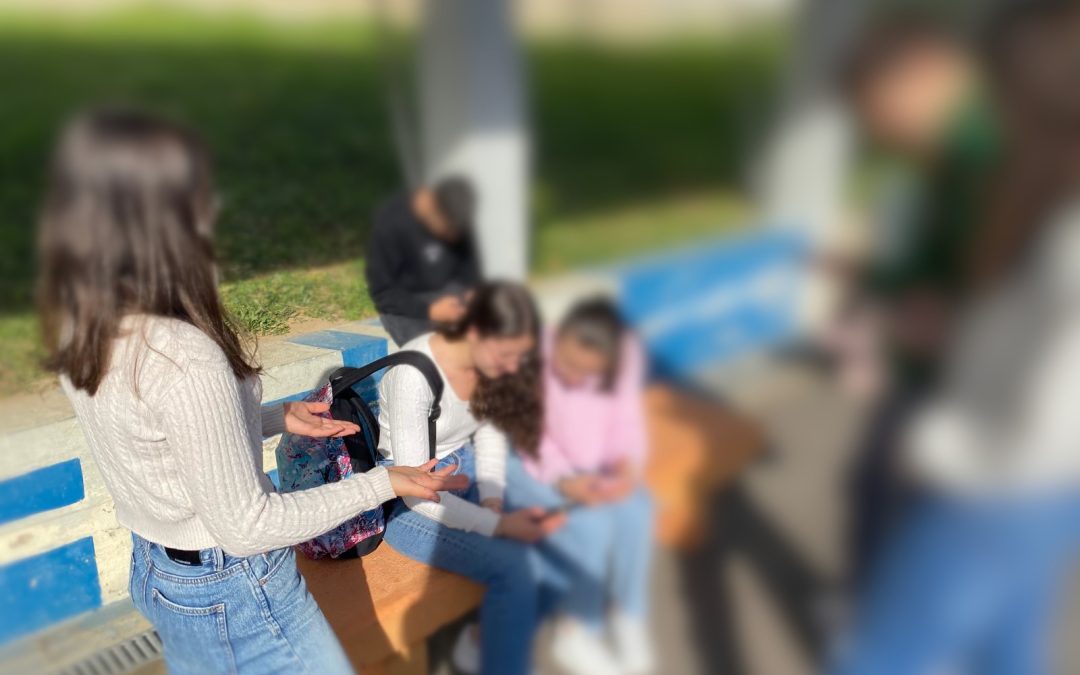 O que achas de Escolas sem telemóveis?