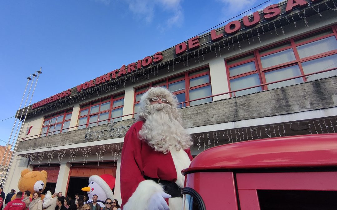 Pai Natal espalhou alegria e brinquedos