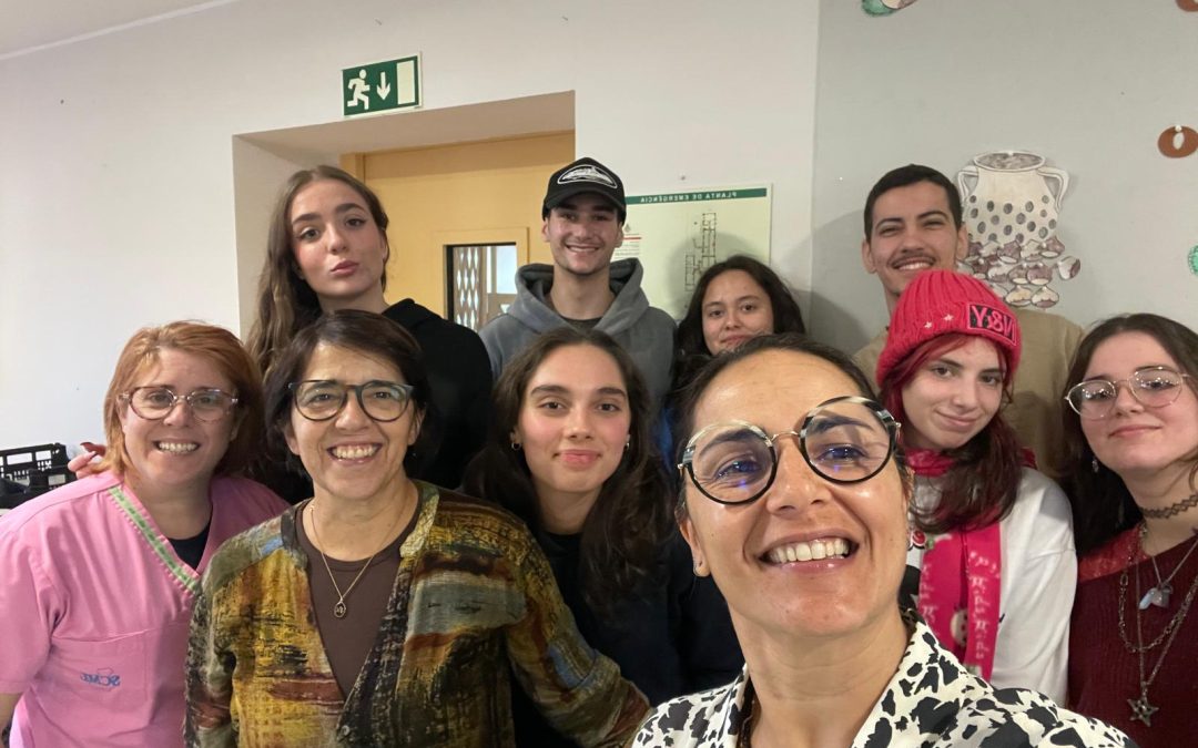 A importância da sensibilização e valorização da terceira Idade através da arte e voluntariado