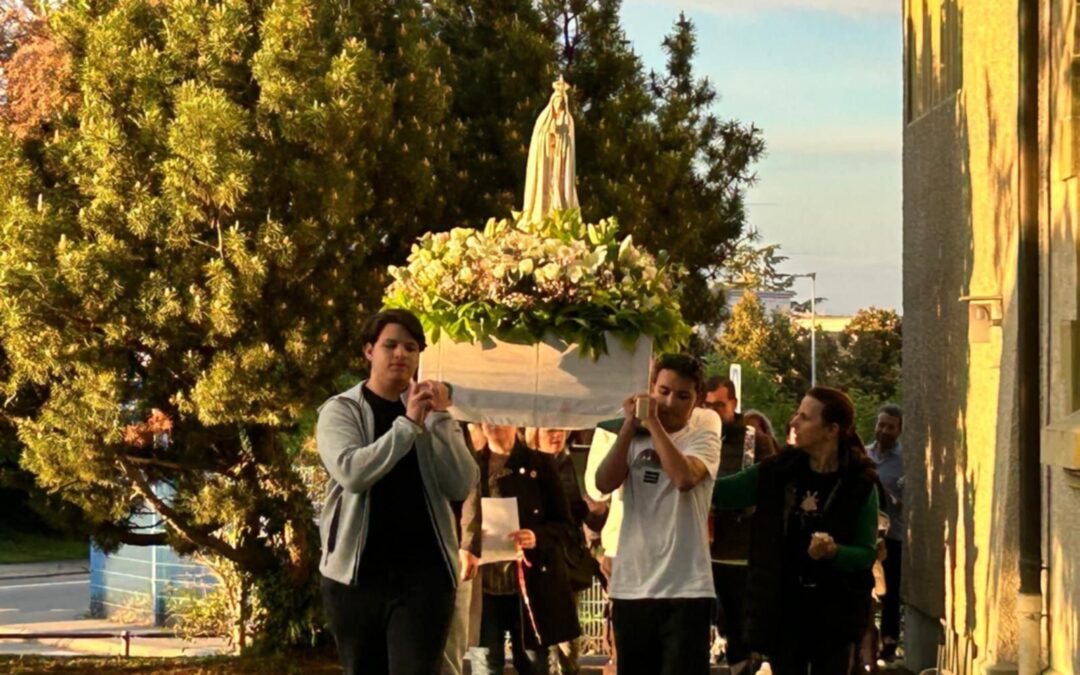 Emigrantes na Suíça unidos pela religião