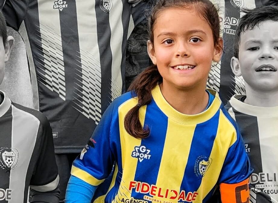 Jovem promessa do futebol feminino dá nas vistas em Romariz